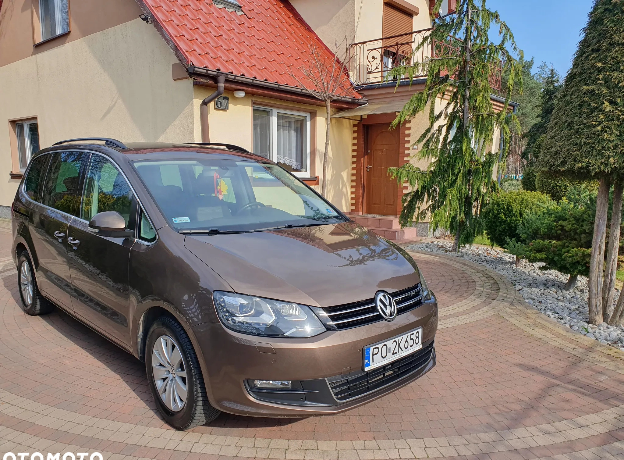 Volkswagen Sharan cena 41900 przebieg: 158000, rok produkcji 2011 z Jawor małe 137